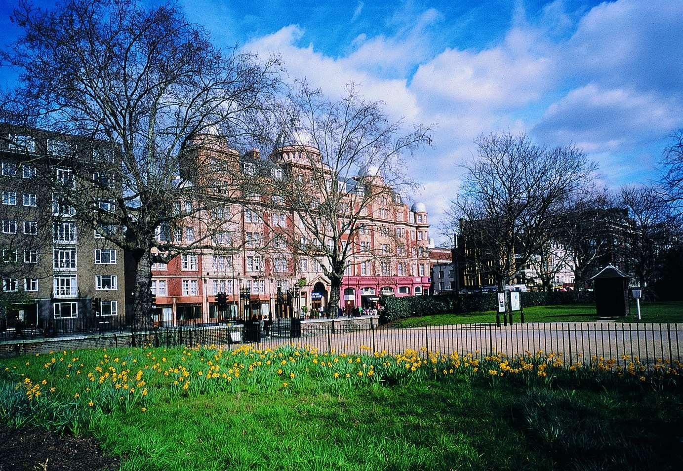 Hilton London Hyde Park Hotel Exterior photo